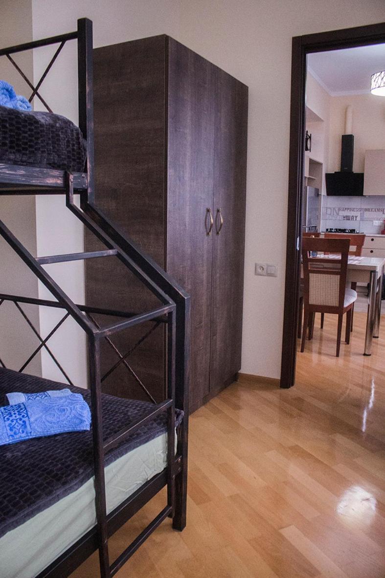 Asterias Apartment Tbilisi Bagian luar foto